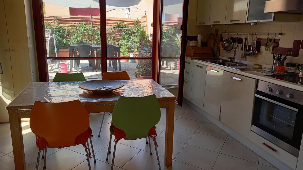 Accesso Diretto Sul Mare Maredilucecala Apartment Calambrone Bagian luar foto
